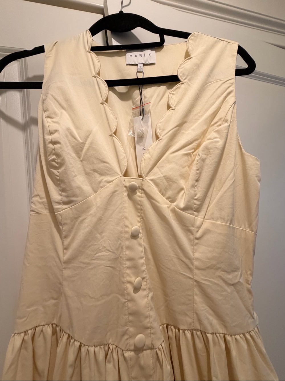 NWT Mable Serena dress in off white scalloped v-neck - Picture 8 of 12